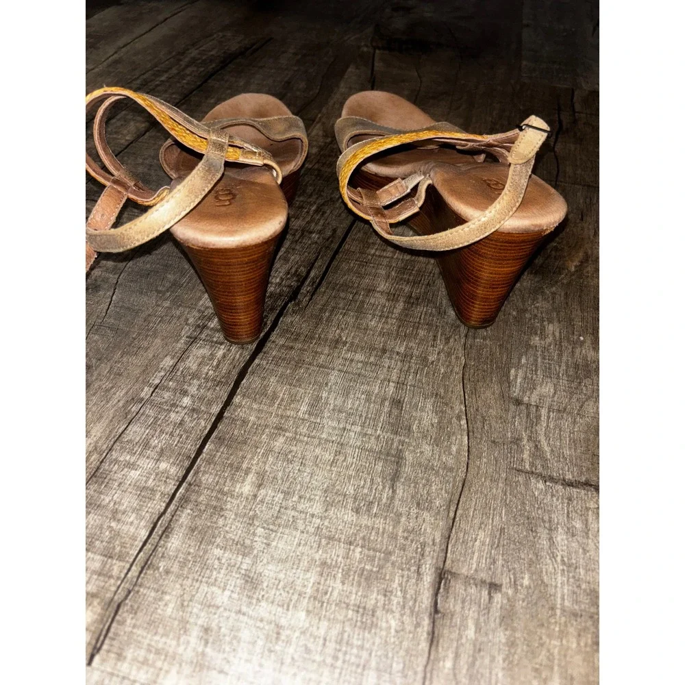 UGG Australia Lucianna Metallic Gold Yellow Braided Wedge Sandals W7